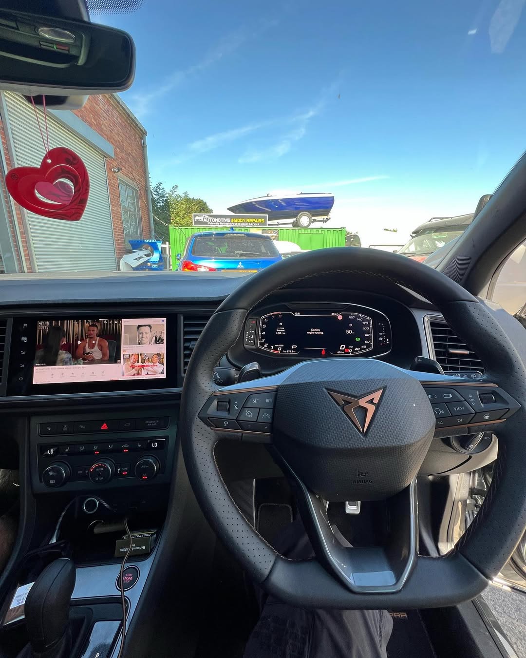 AI Media Box for Cupra