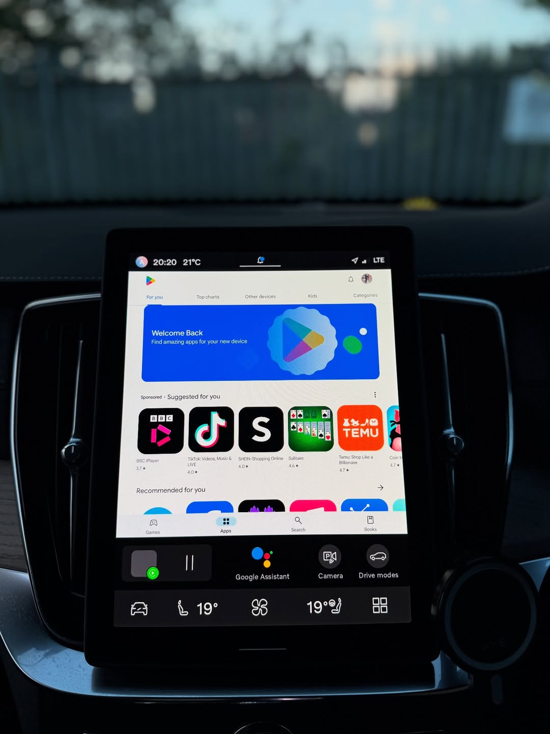 AI Media Box for Volvo